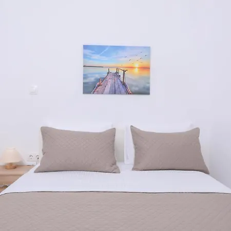 Nikos Gkogkas House * Kompítsion
